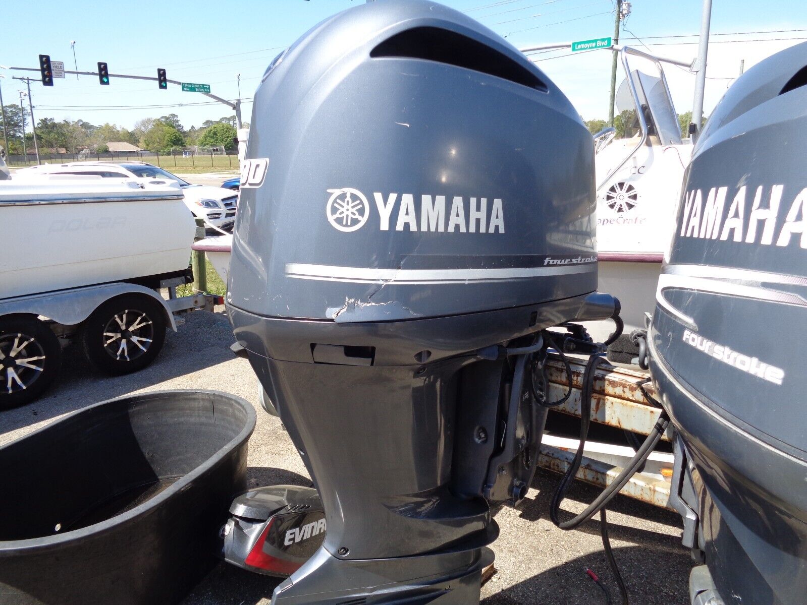 2017 YAMAHA F300 300hp 25" FOUR 4 STROKE - Image 9